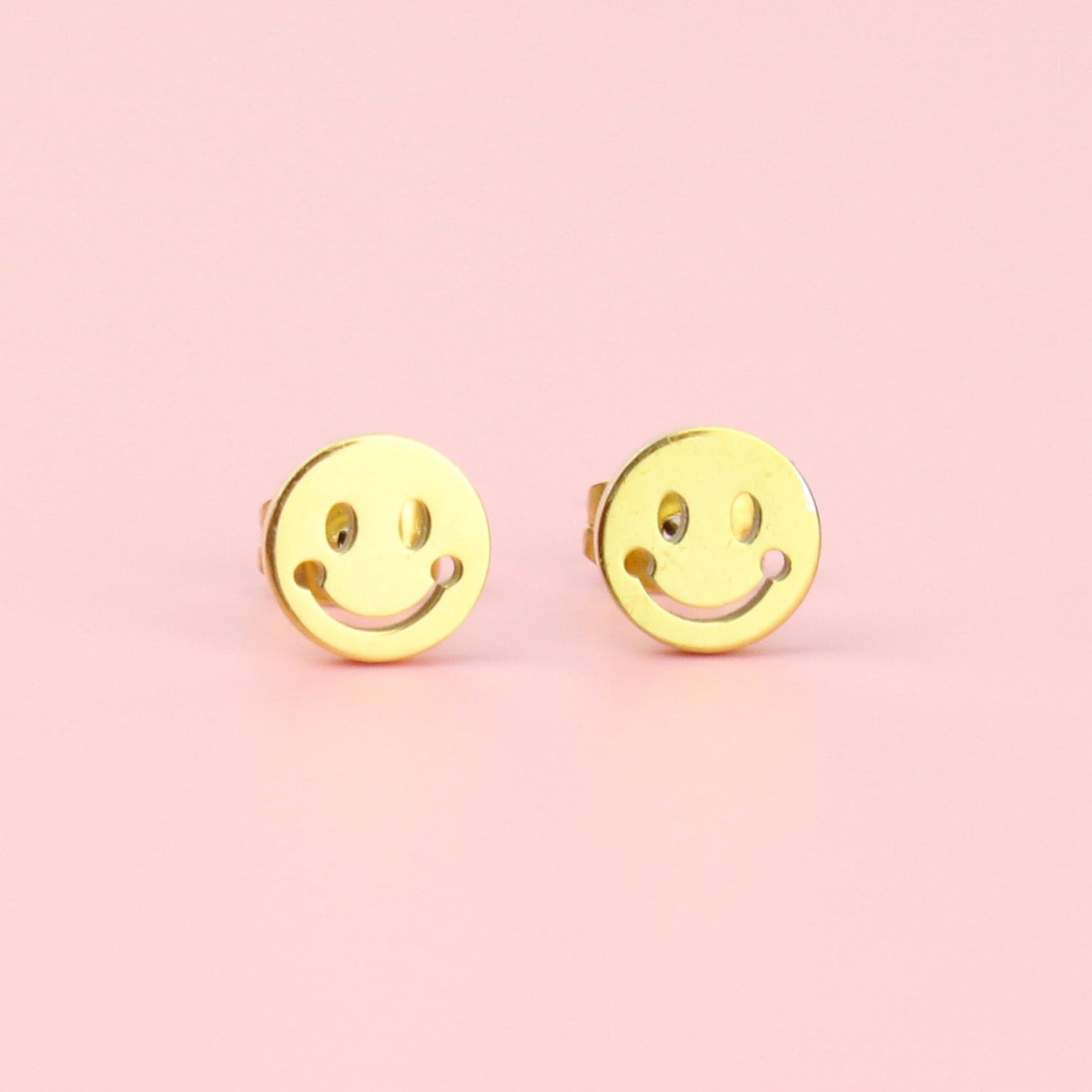 Smiley Face Stud Earrings (Gold Plated)